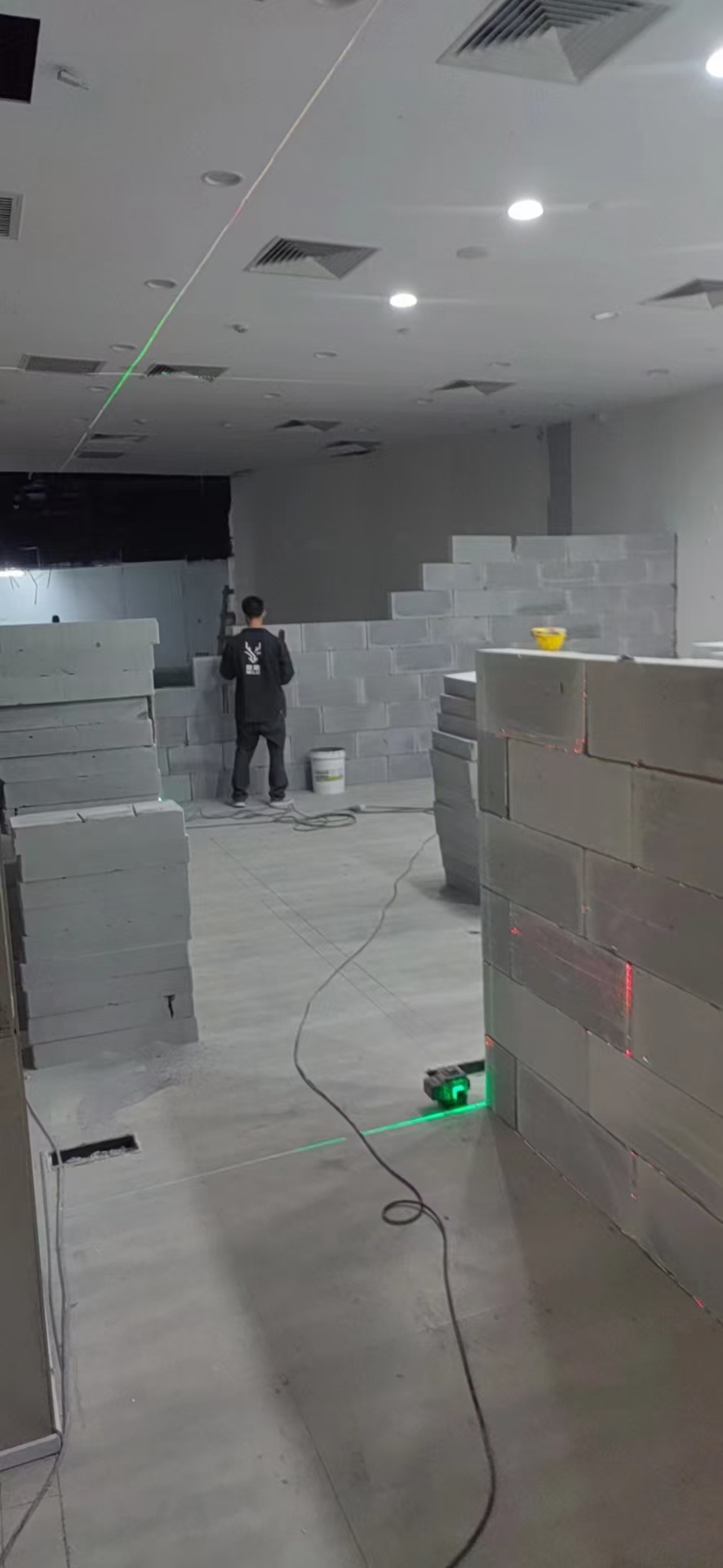 加气砖隔墙施工场景